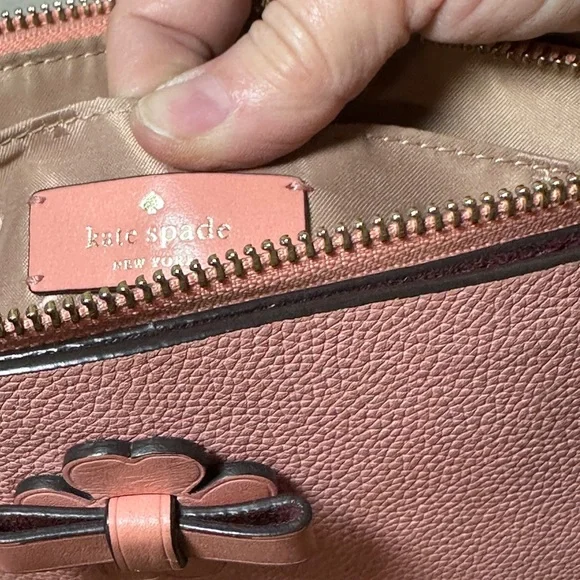 Kate Spade crossbody. - Picture 9 of 14